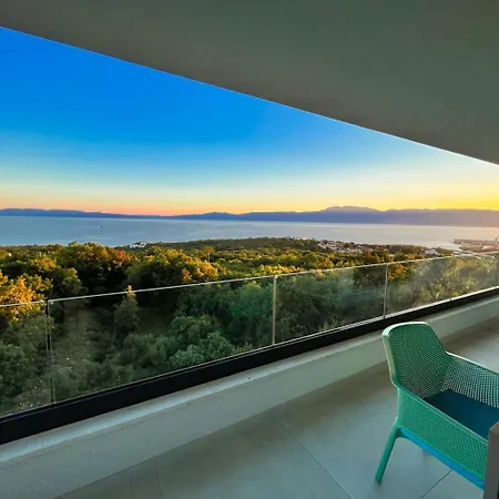 New Luxury With A Beautiful View