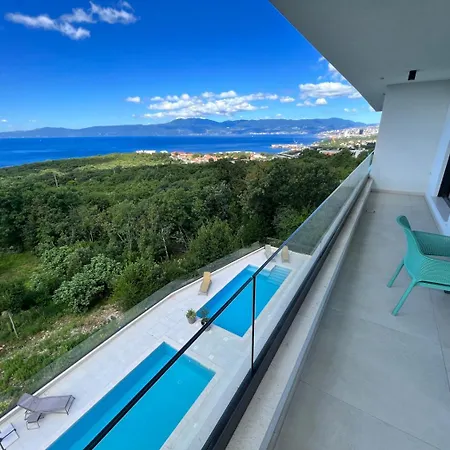 Апартаменты New Luxury With A Beautiful View