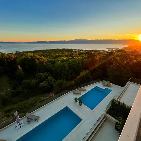 Апартаменты New Luxury With A Beautiful View Кострена