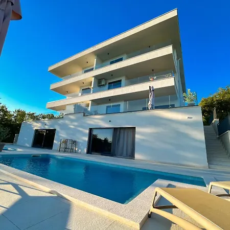 New Luxury With A Beautiful View